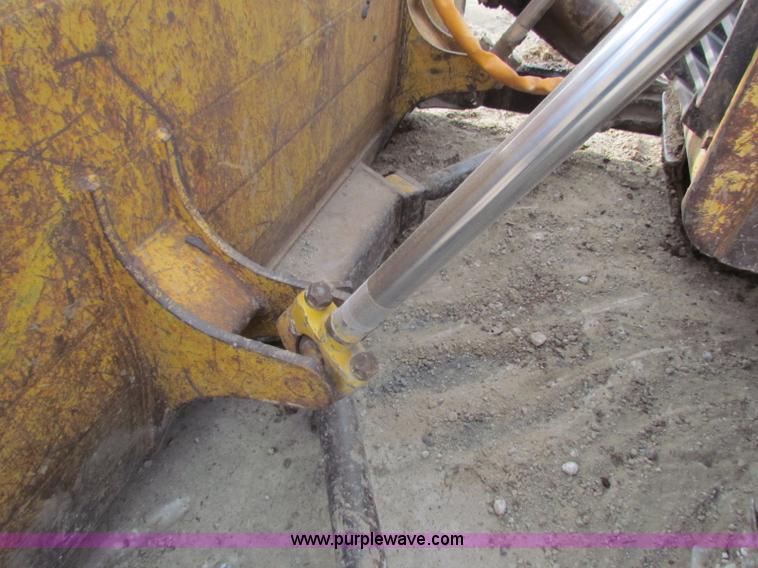 image for item B7035 1998 John Deere 850C dozer