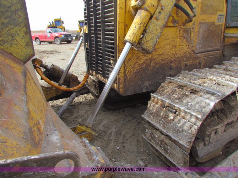 image for item B7035 1998 John Deere 850C dozer