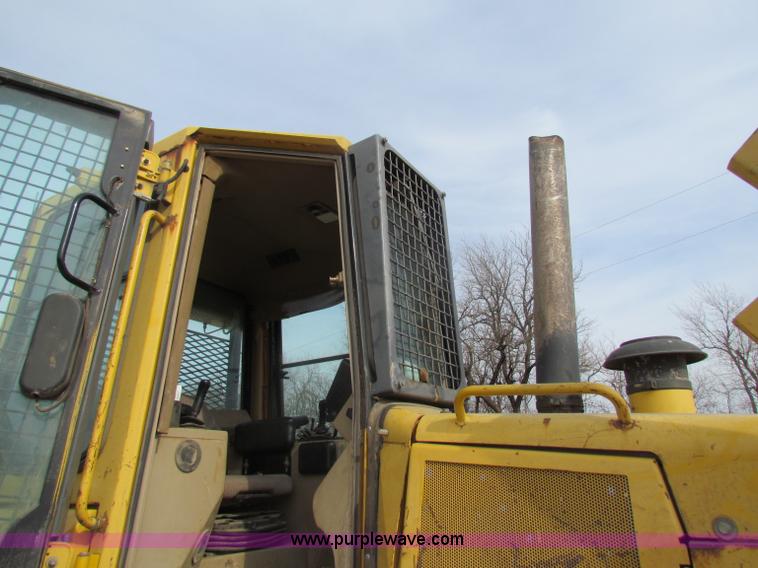 image for item B7035 1998 John Deere 850C dozer