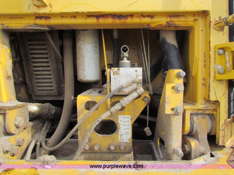 image for item B7035 1998 John Deere 850C dozer