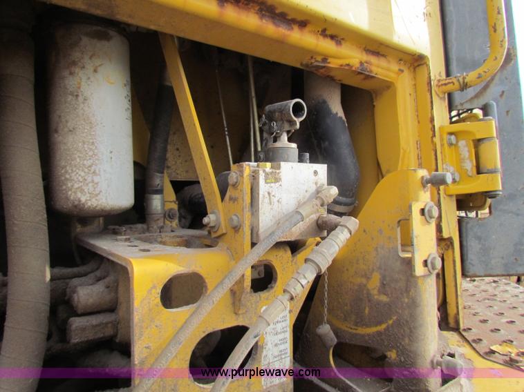 image for item B7035 1998 John Deere 850C dozer