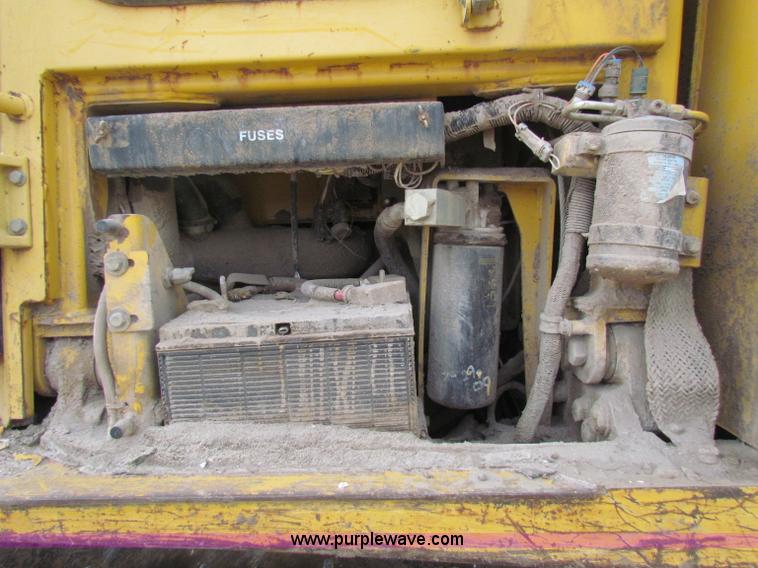 image for item B7035 1998 John Deere 850C dozer