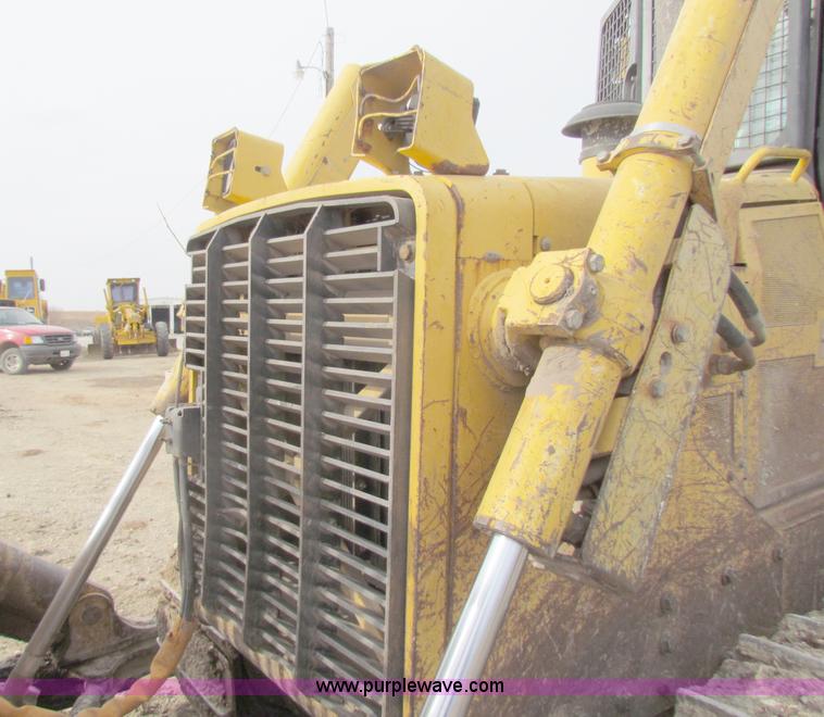 image for item B7035 1998 John Deere 850C dozer