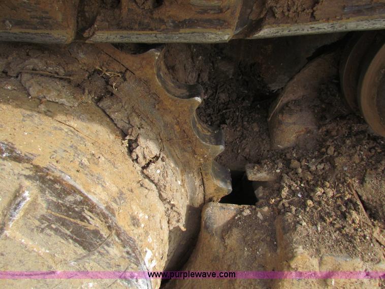 image for item B7035 1998 John Deere 850C dozer