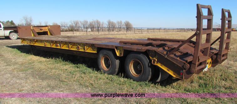 image for item B7036 1976 Aztec 30 ton equipment trailer