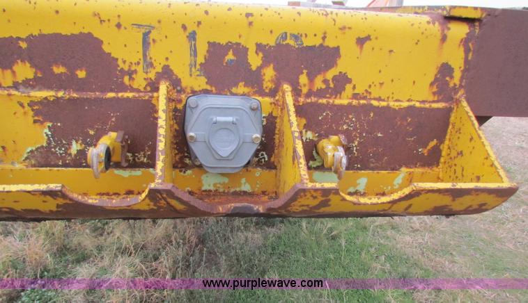 image for item B7036 1976 Aztec 30 ton equipment trailer