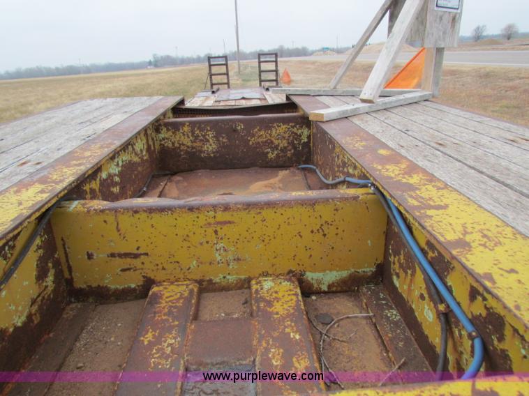 image for item B7036 1976 Aztec 30 ton equipment trailer