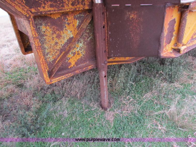 image for item B7036 1976 Aztec 30 ton equipment trailer
