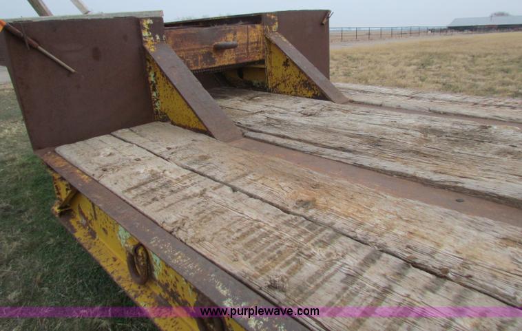 image for item B7036 1976 Aztec 30 ton equipment trailer