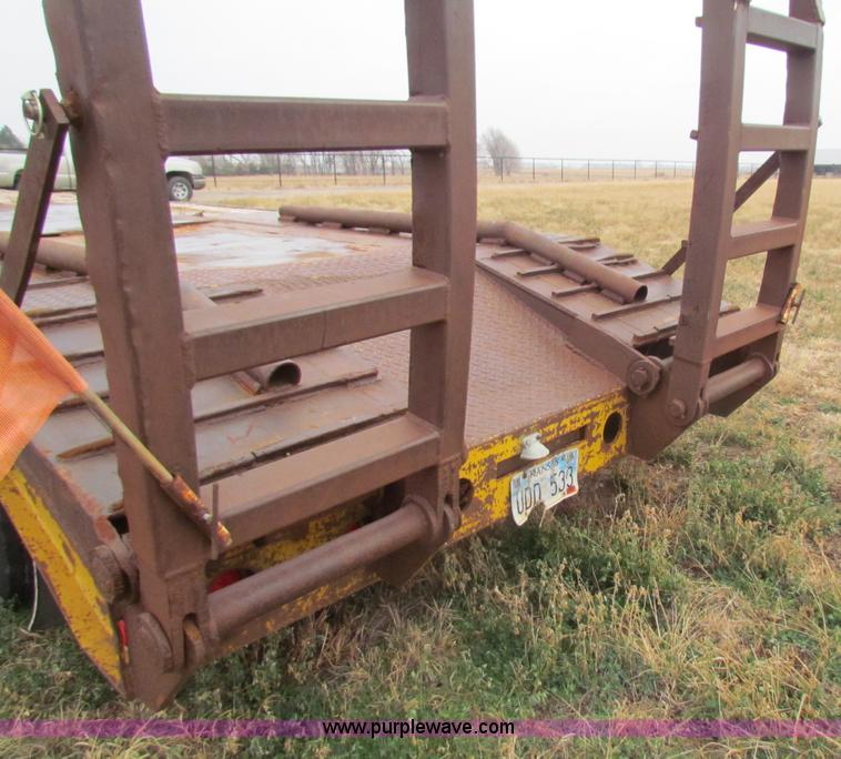 image for item B7036 1976 Aztec 30 ton equipment trailer