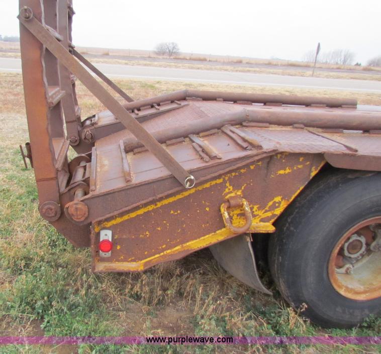 image for item B7036 1976 Aztec 30 ton equipment trailer