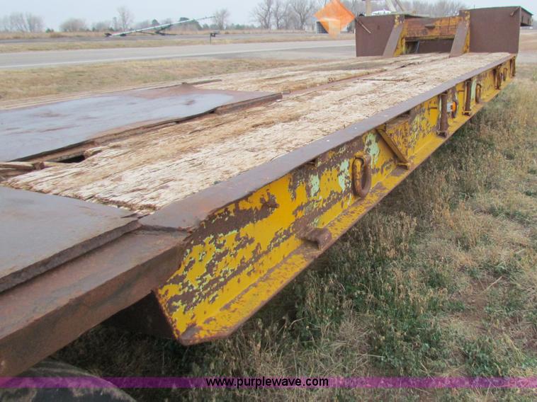 image for item B7036 1976 Aztec 30 ton equipment trailer