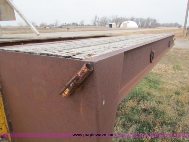 image for item B7036 1976 Aztec 30 ton equipment trailer