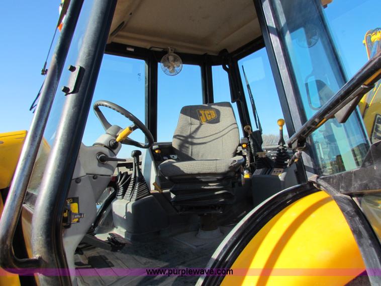 image for item B7043 1999 JCB 214 Series III backhoe
