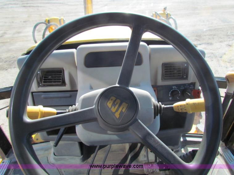 image for item B7043 1999 JCB 214 Series III backhoe