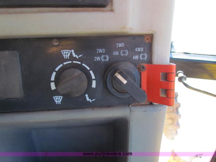 image for item B7043 1999 JCB 214 Series III backhoe