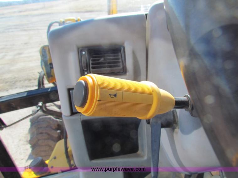 image for item B7043 1999 JCB 214 Series III backhoe