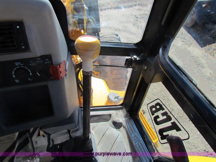 image for item B7043 1999 JCB 214 Series III backhoe