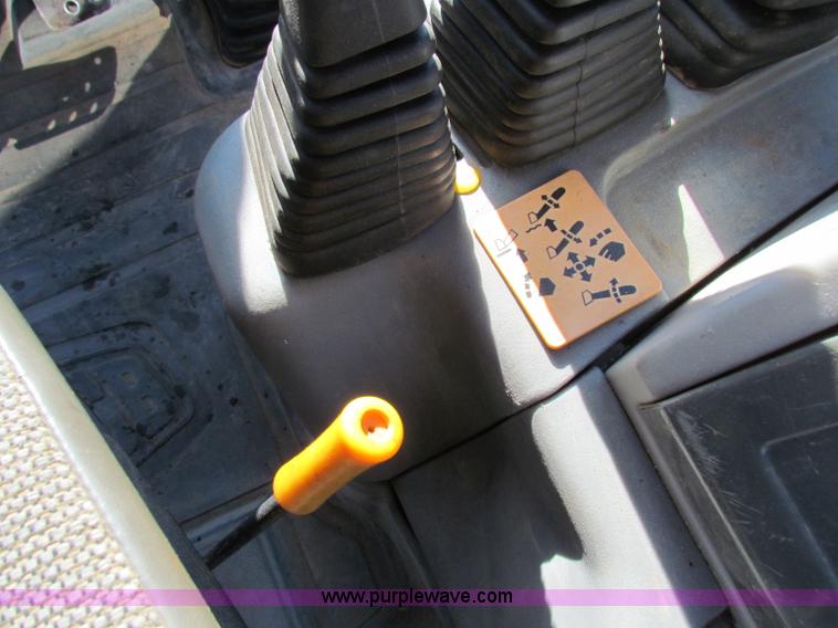 image for item B7043 1999 JCB 214 Series III backhoe