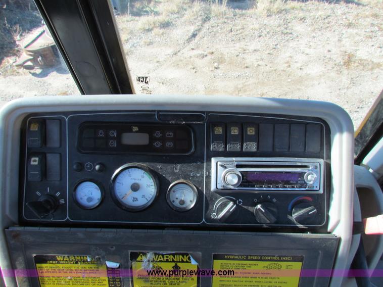 image for item B7043 1999 JCB 214 Series III backhoe