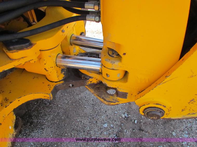 image for item B7043 1999 JCB 214 Series III backhoe
