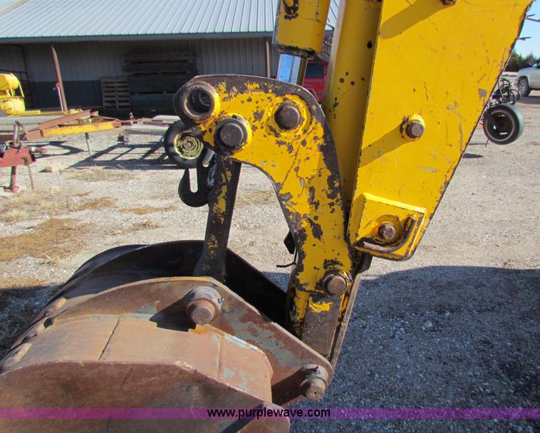 image for item B7043 1999 JCB 214 Series III backhoe