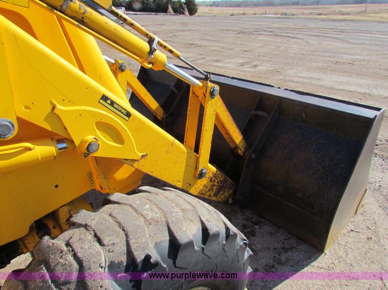 image for item B7043 1999 JCB 214 Series III backhoe