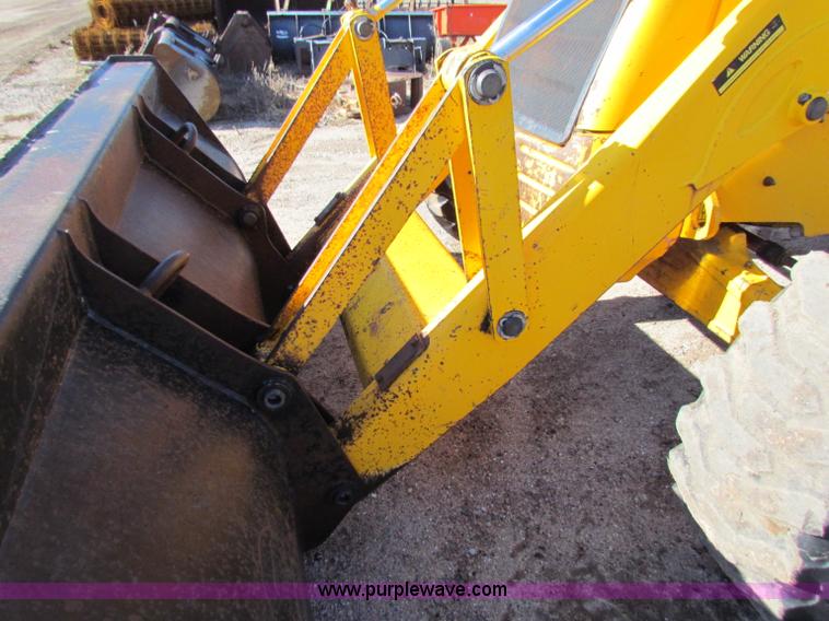 image for item B7043 1999 JCB 214 Series III backhoe