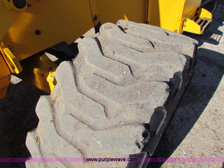image for item B7043 1999 JCB 214 Series III backhoe