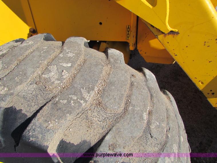 image for item B7043 1999 JCB 214 Series III backhoe