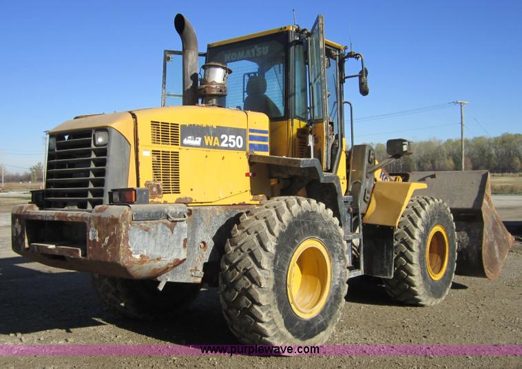 image for item C5242 2005 Komatsu WA250 wheel loader