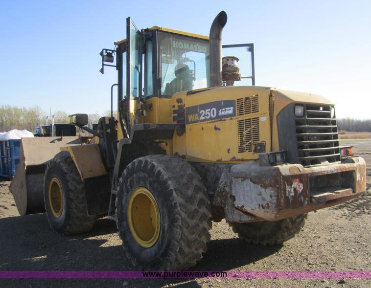 image for item C5242 2005 Komatsu WA250 wheel loader