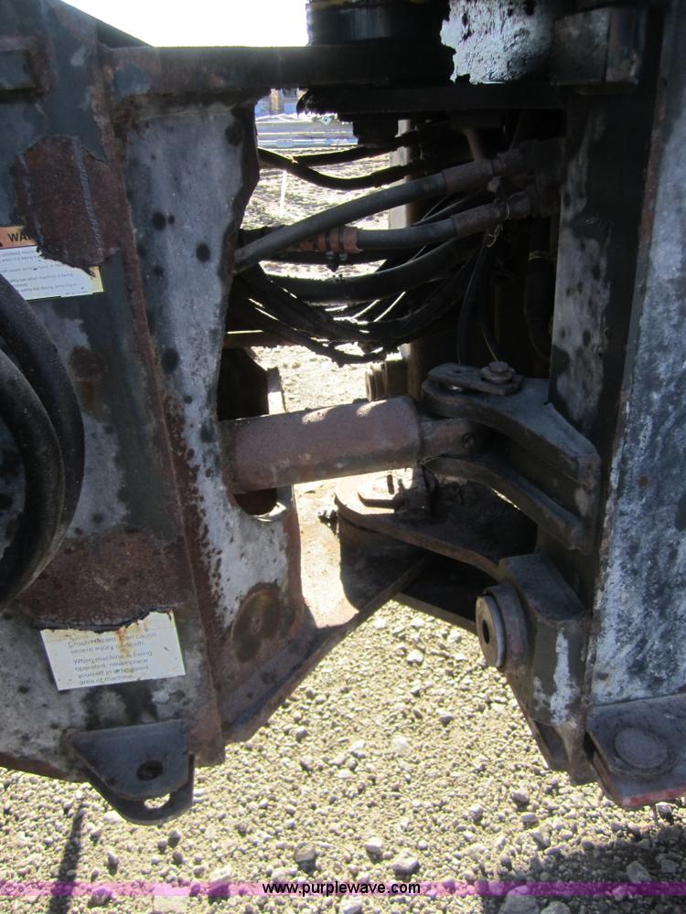 image for item C5242 2005 Komatsu WA250 wheel loader