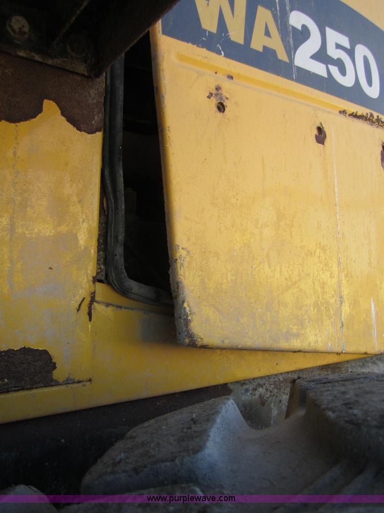 image for item C5242 2005 Komatsu WA250 wheel loader
