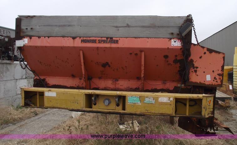image for item C5824 Monroe salt/sand spreader