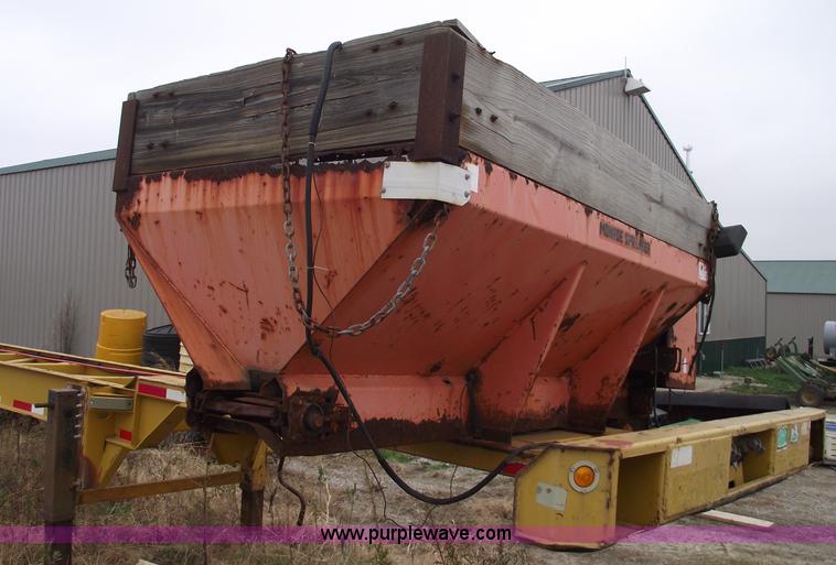 image for item C5824 Monroe salt/sand spreader