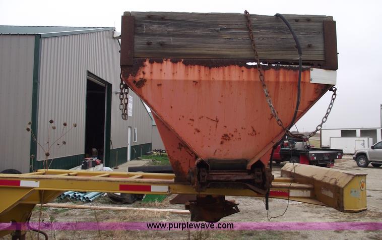 image for item C5824 Monroe salt/sand spreader