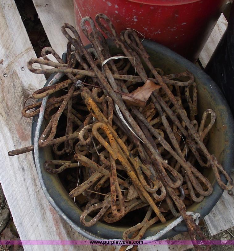 image for item C5867 Assorted Symon form pins and wall ties