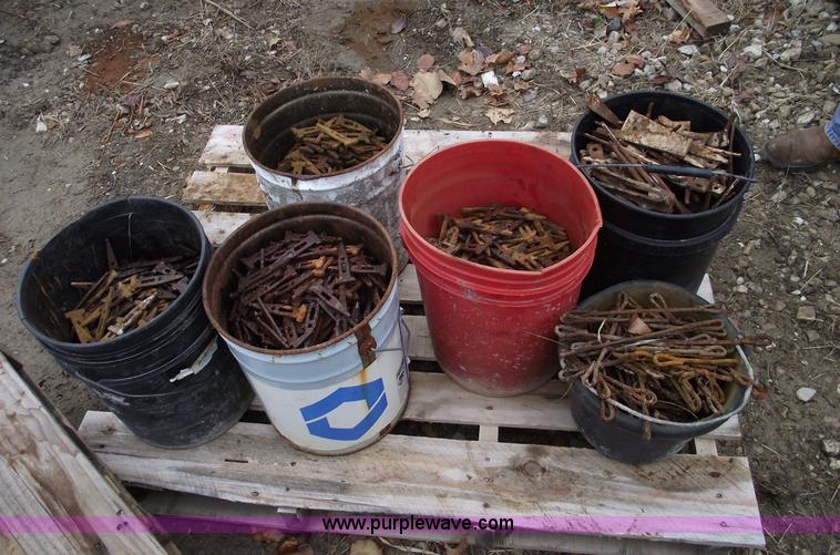 image for item C5867 Assorted Symon form pins and wall ties