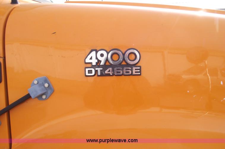 image for item C5915 1999 International 4900 dump truck