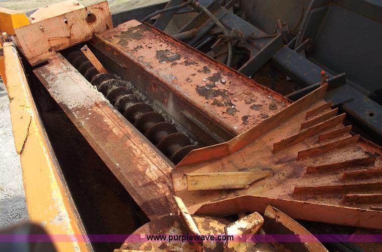 image for item C5915 1999 International 4900 dump truck