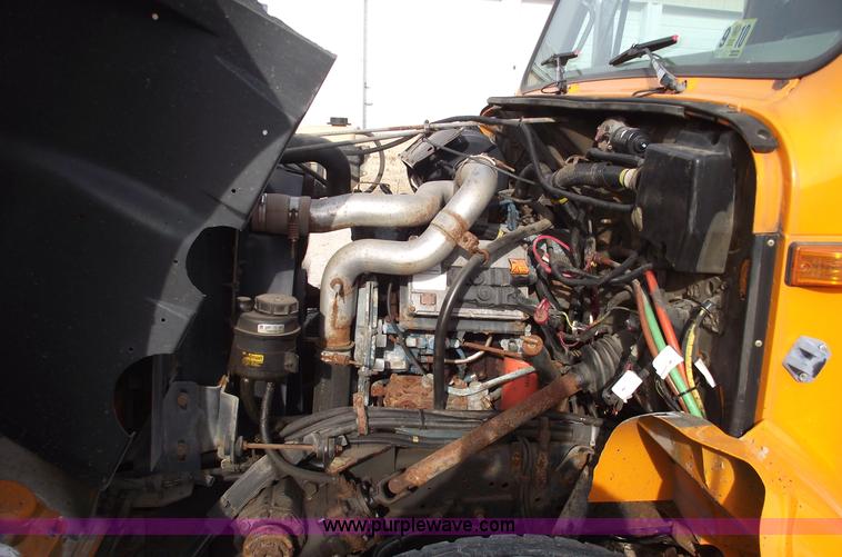 image for item C5915 1999 International 4900 dump truck