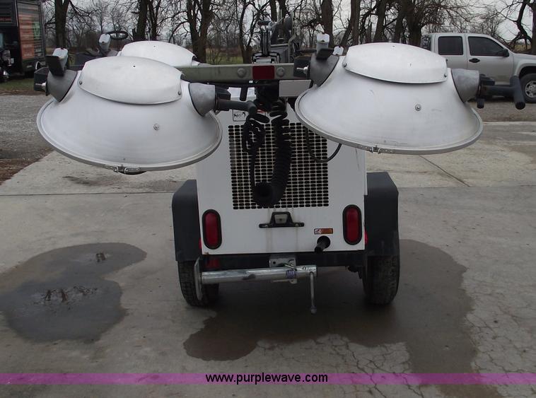 image for item C5939 2004 Wacker LTC4L towable light tower/generator