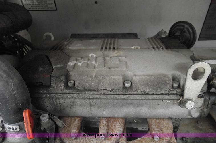 image for item C5939 2004 Wacker LTC4L towable light tower/generator