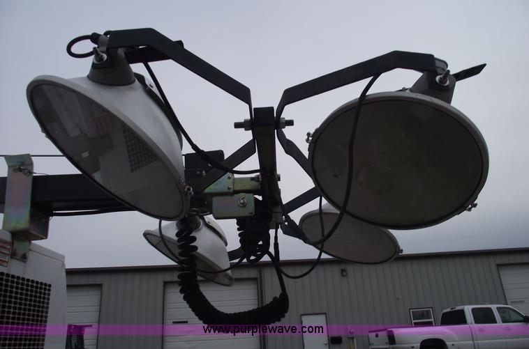 image for item C5939 2004 Wacker LTC4L towable light tower/generator