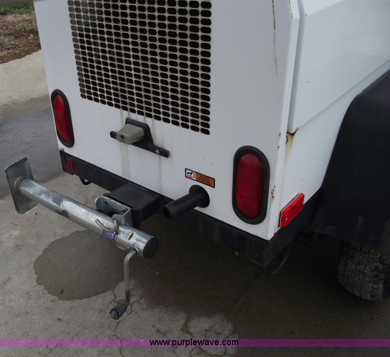 image for item C5939 2004 Wacker LTC4L towable light tower/generator