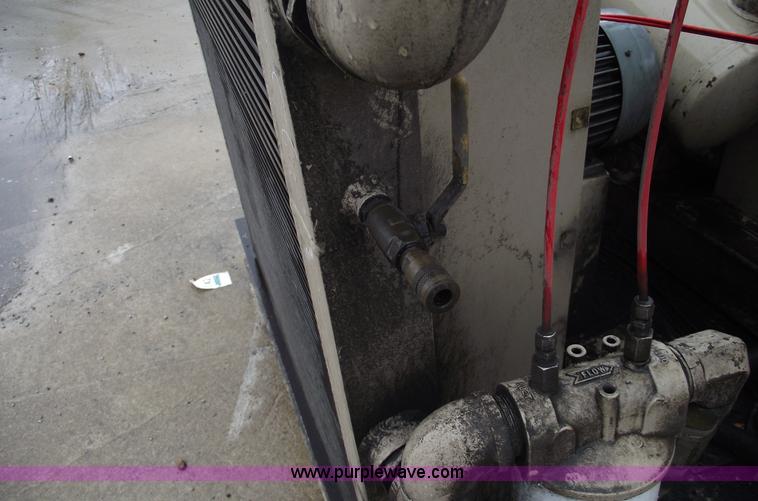 image for item C5951 1999 Curtis R/S 150 air compressor