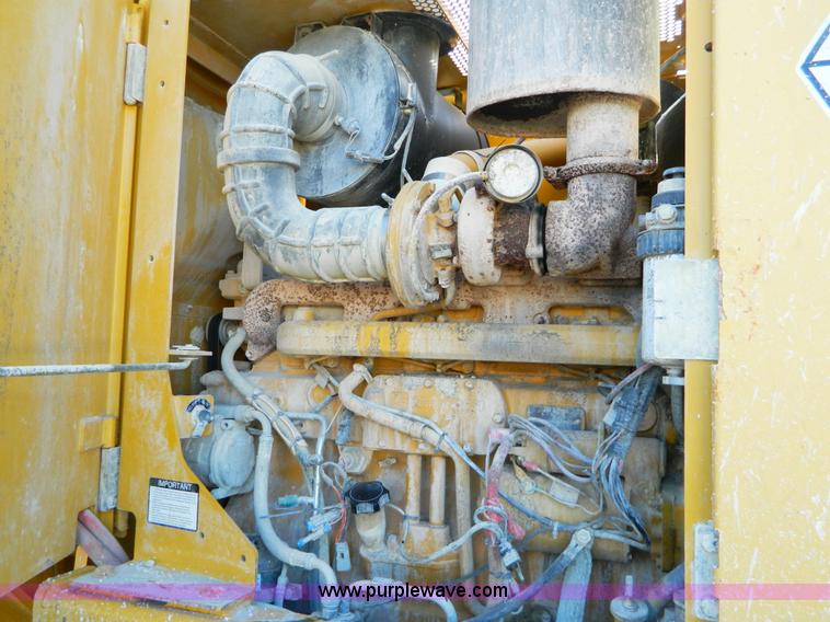 image for item D8659 1998 John Deere 770CH motor grader