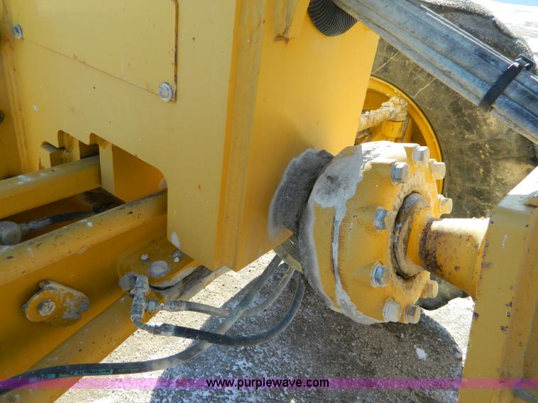 image for item D8659 1998 John Deere 770CH motor grader