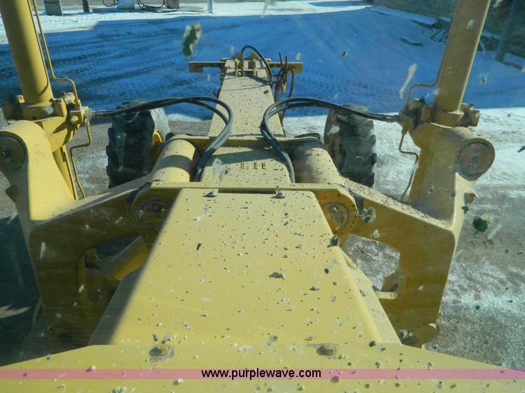 image for item D8659 1998 John Deere 770CH motor grader